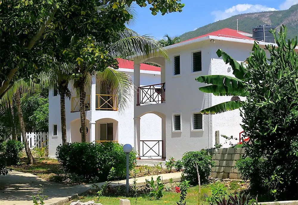***  Hotel Restaurant Cyvadier Plage Jacmel Haiti