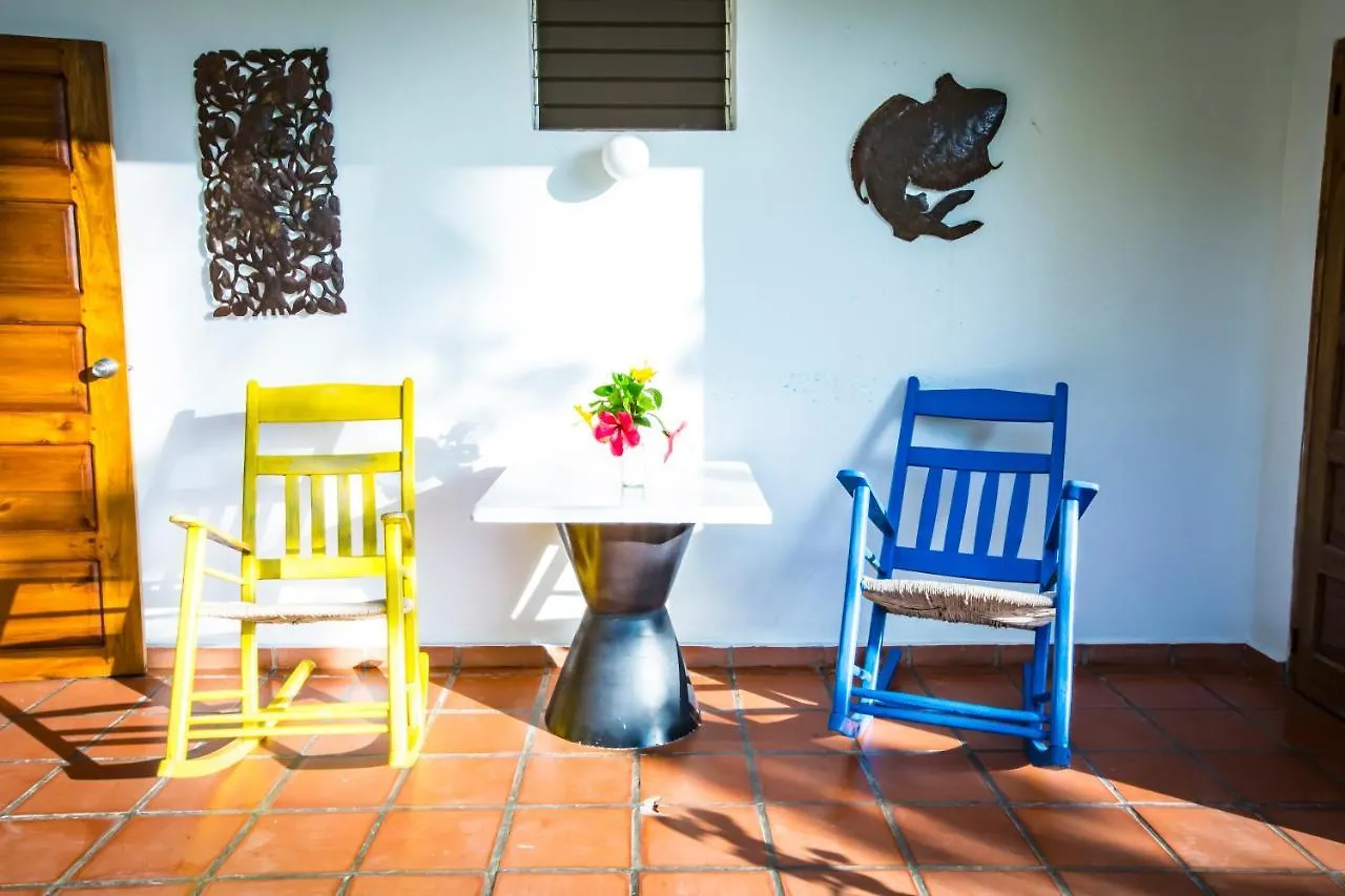 Hotel Restaurant Cyvadier Plage Jacmel 3*,  Haiti